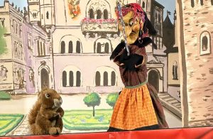 Puppentheater "Die kleine Kürbishexe"